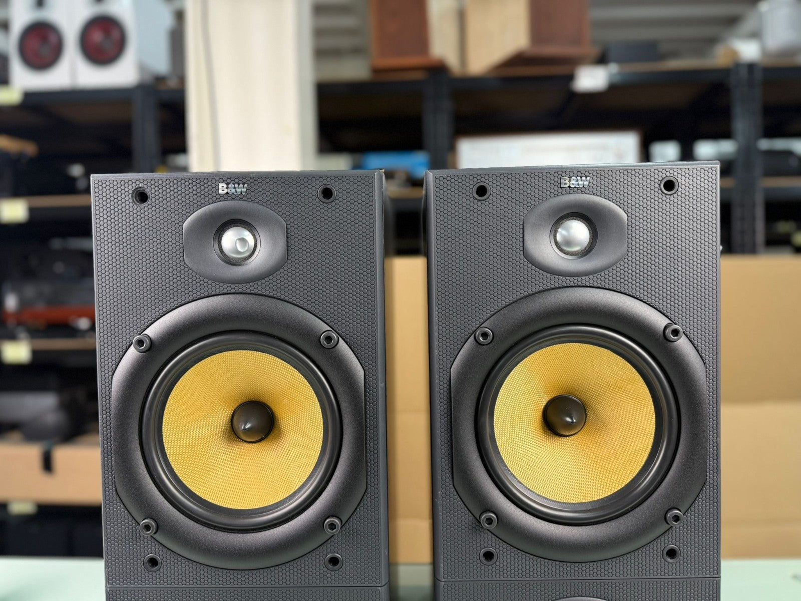 BOWERS & WILKINS B&W DM602 S2 SPEAKERS