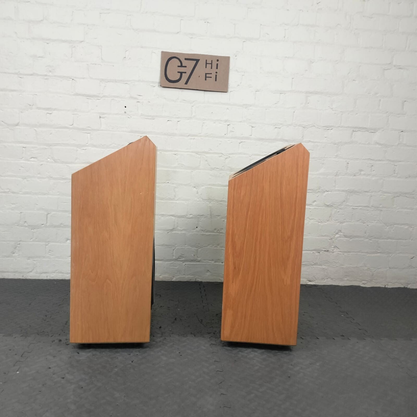 SHAHINIAN ARCS MK2 OMNIDIRECTIONAL ACOUSTICS ARC SPEAKERS