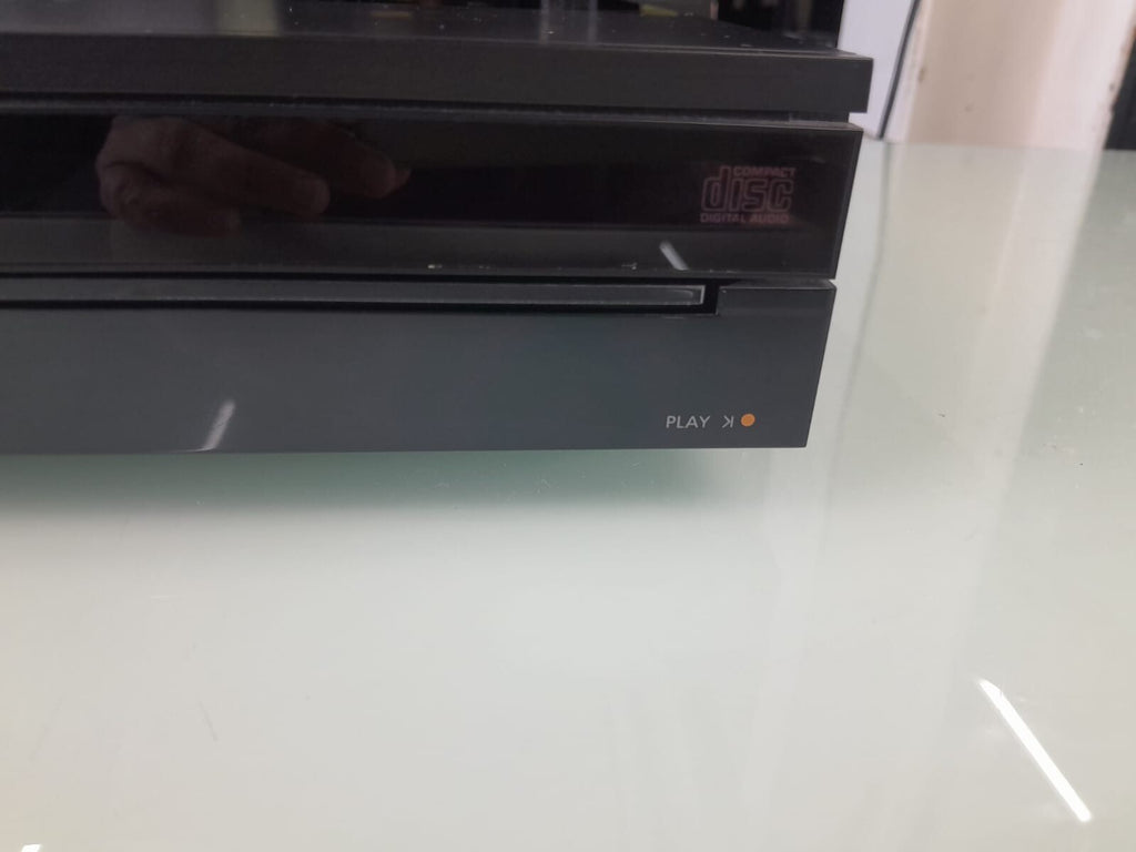 BANG & OLUFSEN B&O BEOGRAM CD 7000 CD PLAYER