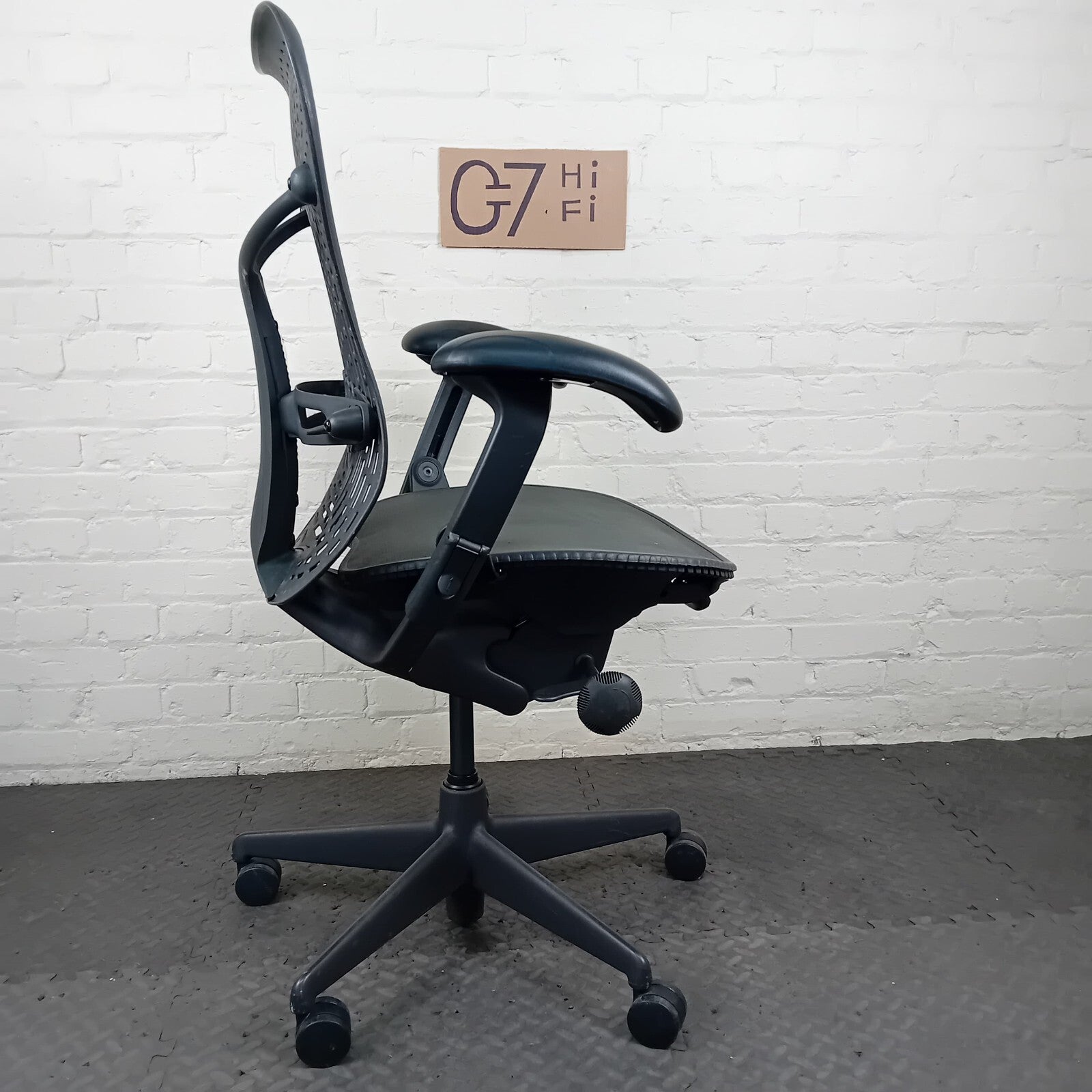 Herman Miller mira office boss Chair