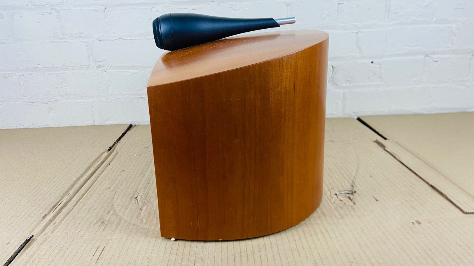 BOWERS & WILKINS B&W HTM 4s CENTER SPEAKER