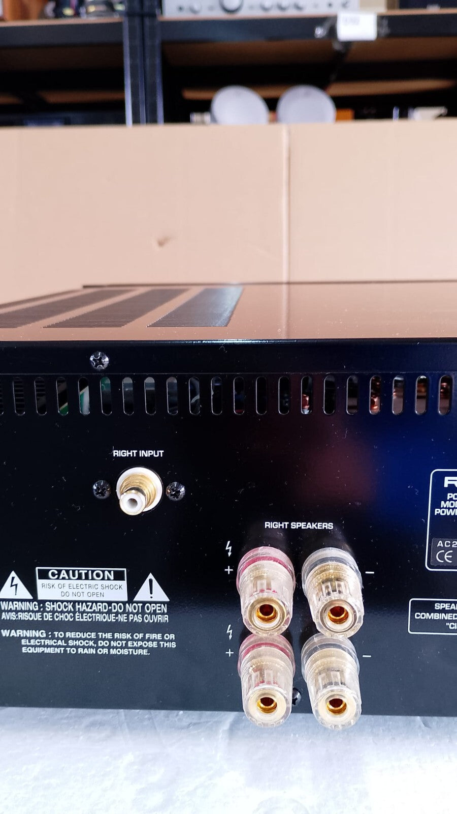 ROTEL RB 1582 STEREO POWER AMPLIFIER