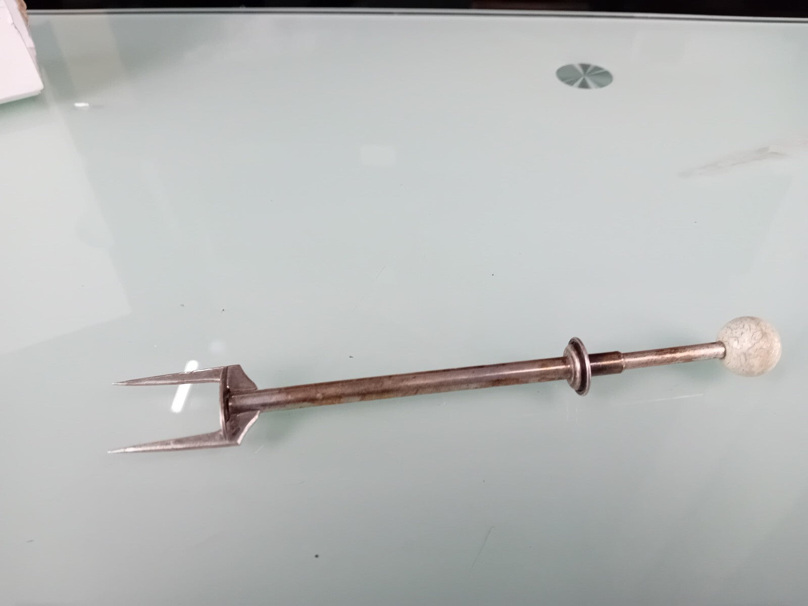 SILVER SPRING LOADED PICKLE FORK / SERVER