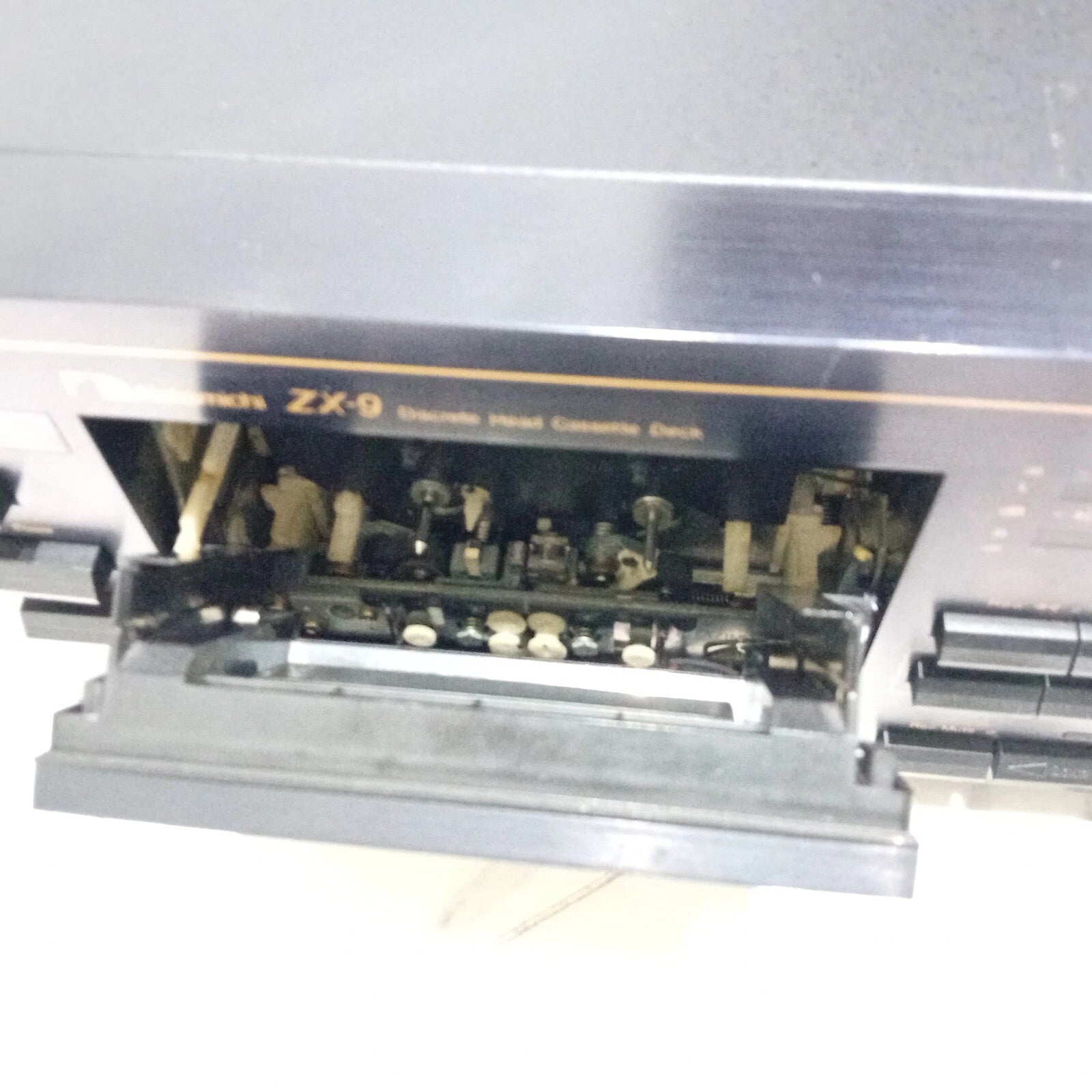 NAKAMICHI ZX-9 DISCRETE HEAD CASSETTE DECK