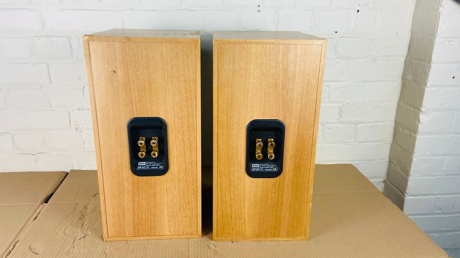 BOWERS & WILKINS B&W DM 602 S3 SPEAKERS