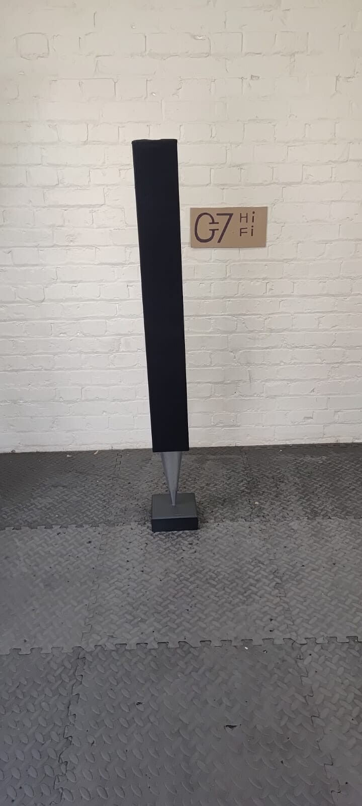 BANG & OLUFSEN B&O BEOLAB 8000 SINGLE FLOOR STANDING SPEAKER