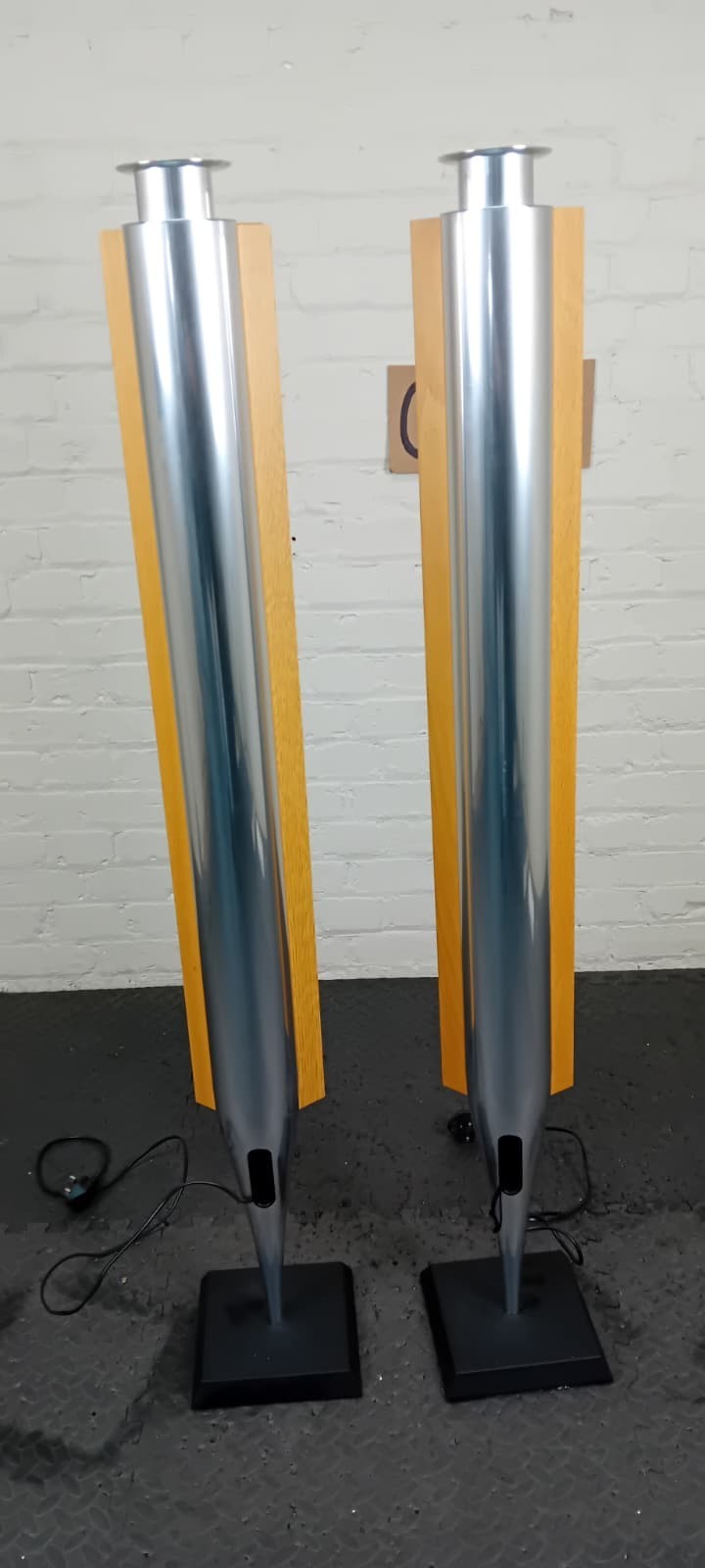 BANG & OLUFSEN B&O BEOLAB 18 FLOOR STANDING ACTIVE SPEAKERS