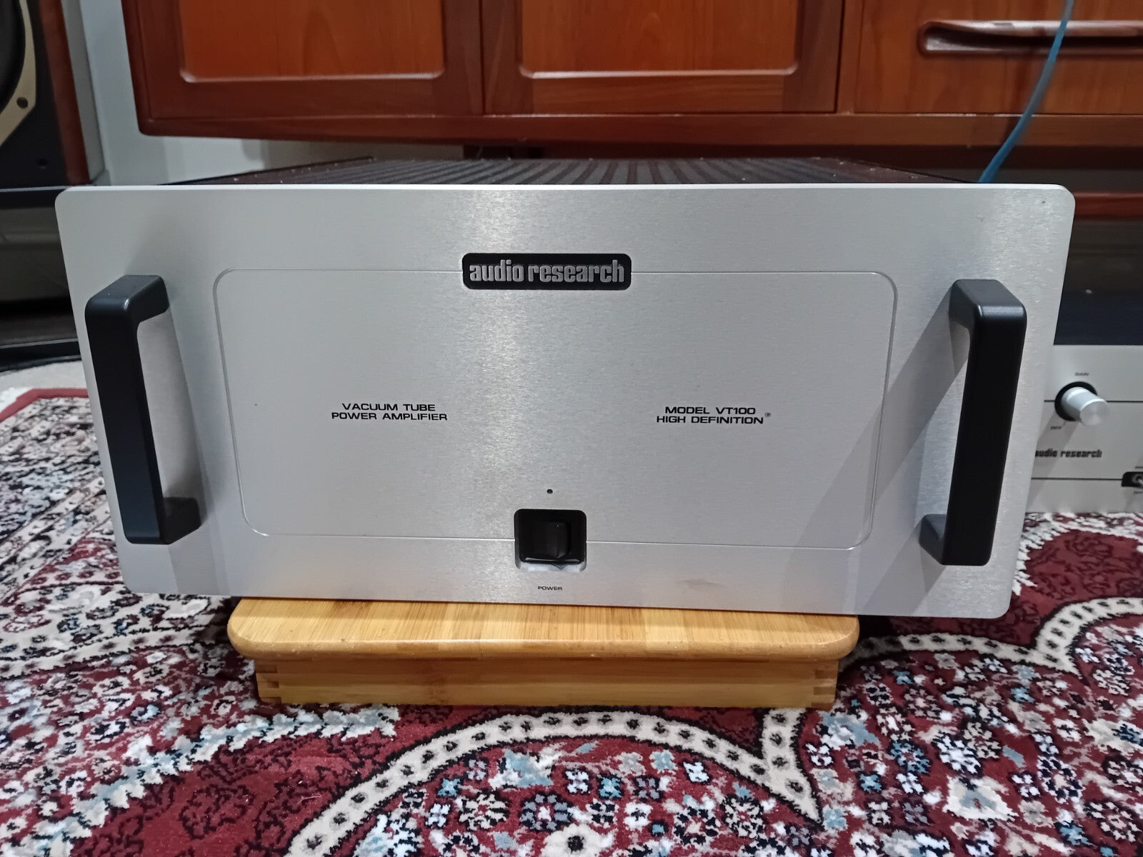 AUDIO RESEARCH VT100 MKII 2 HIGH DEFINITION VACUUM TUBE STEREO POWER AMPLIFIER