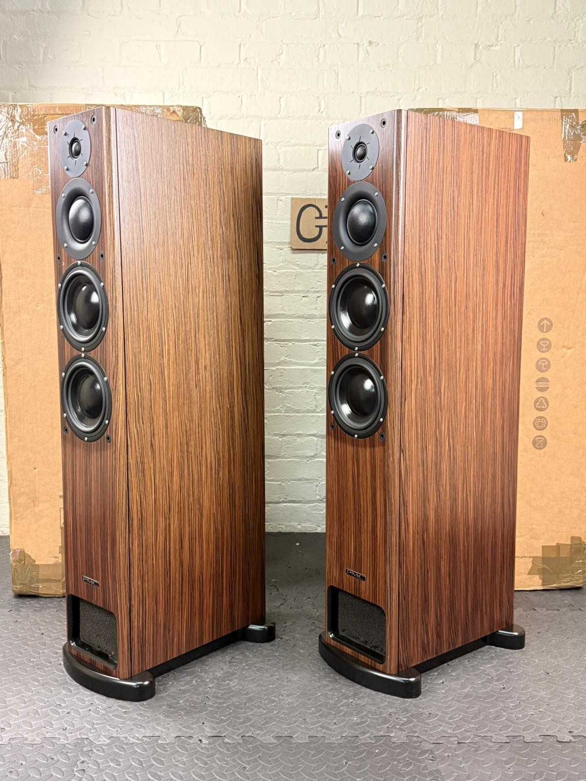 PMC PB1i SIGNATURE FLOORSTANDING SPEAKERS