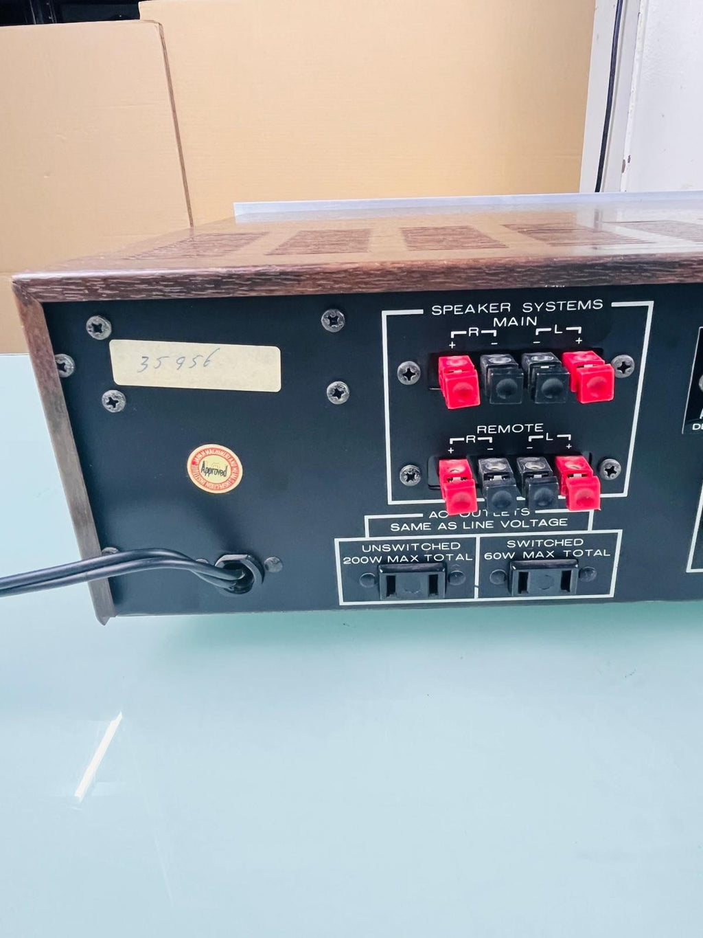 MARANTZ 1060 STEREO AMPLIFIER