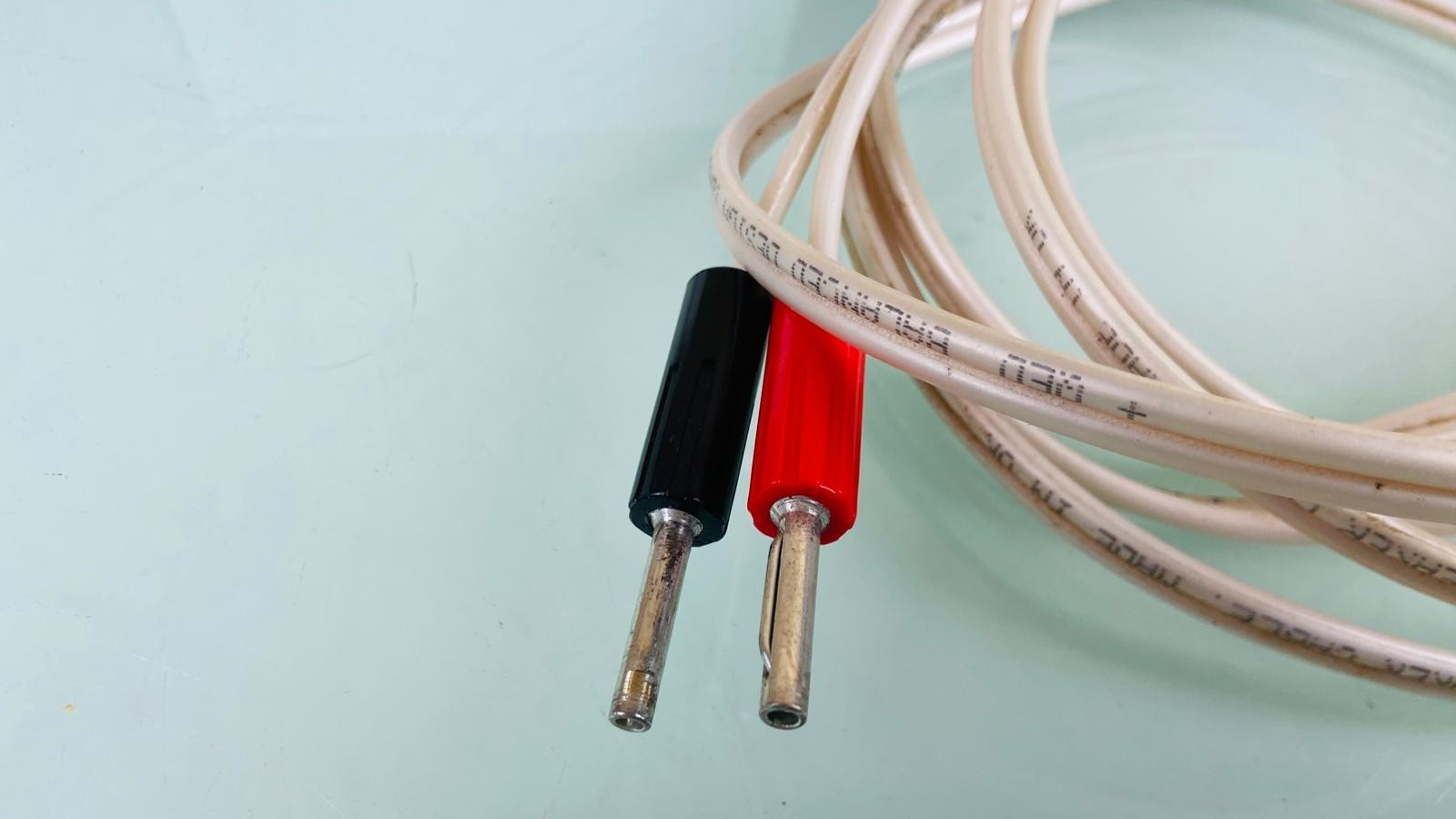QED BALANCED DESIGN CONCEPT SPEAKER CABLE