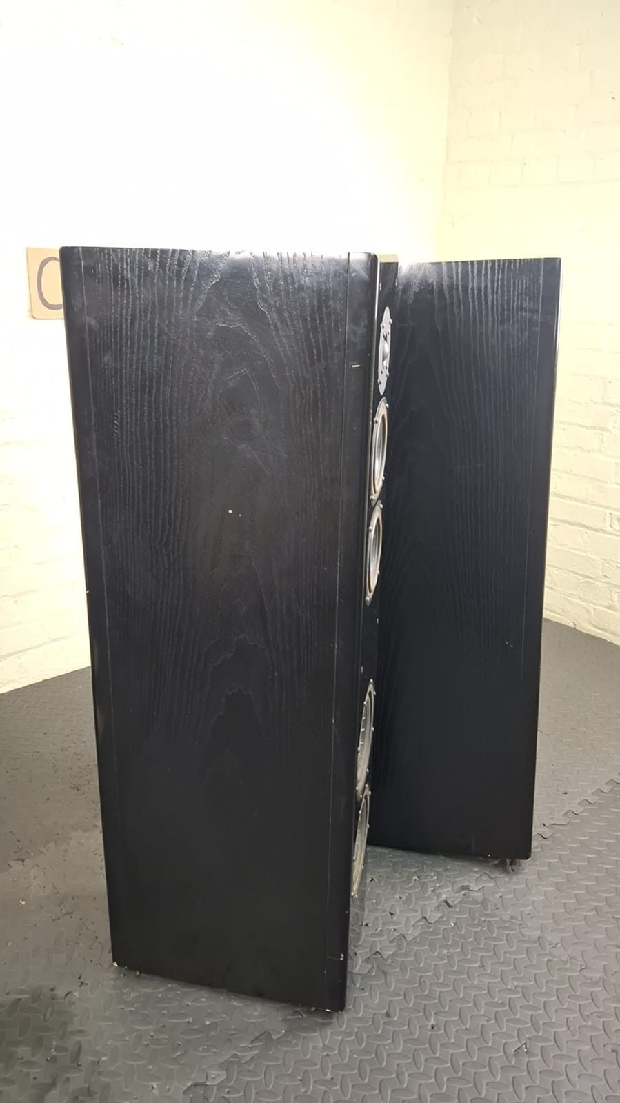 VIENNA ACOUSTICS REFERENCE BEETHOVEN FLOOR STANDING SPEAKERS