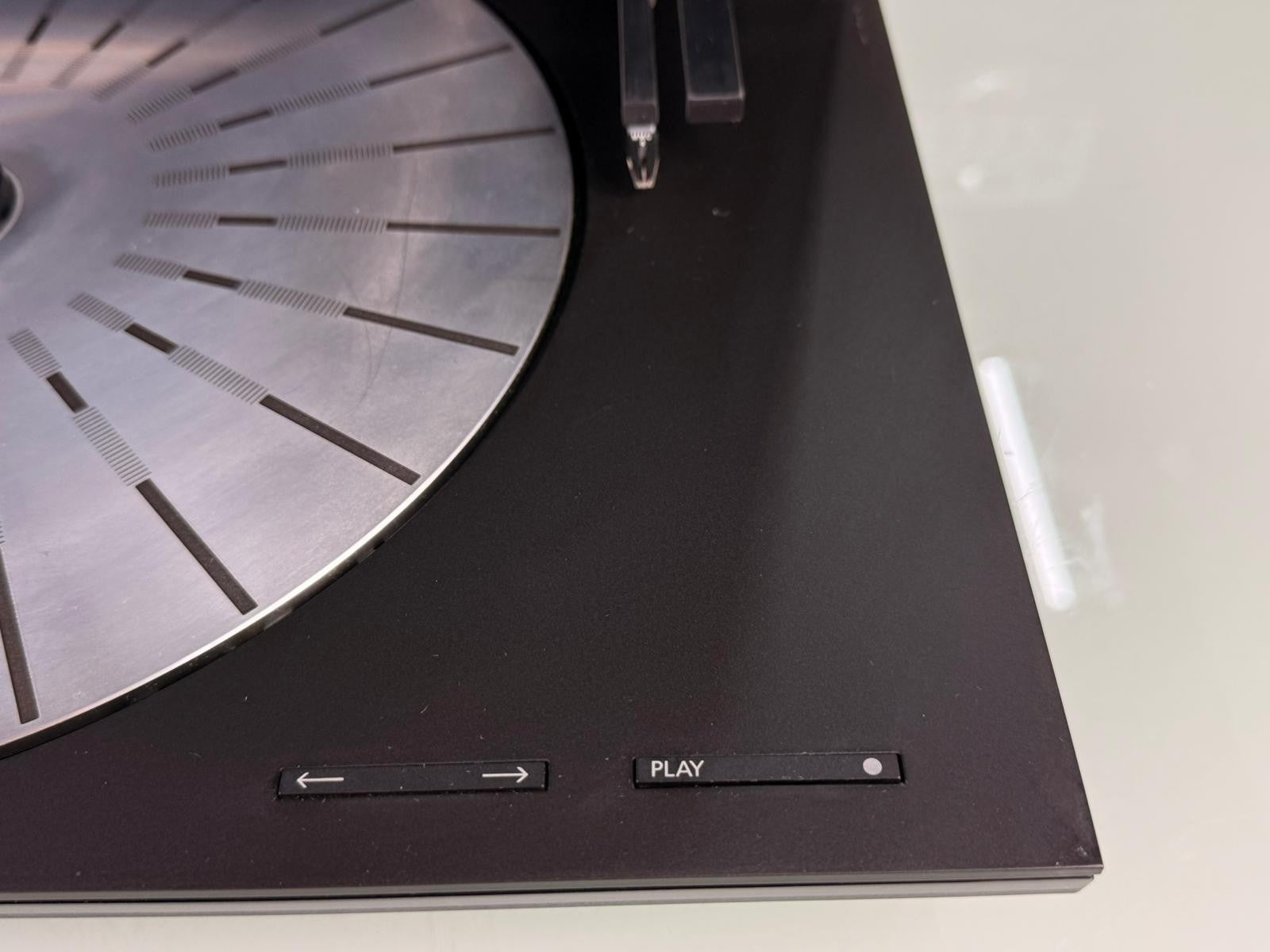 BANG & OLUFSEN B&O BEOGRAM 8500 TURNTABLE WITH MMC4 CARTRIDGE