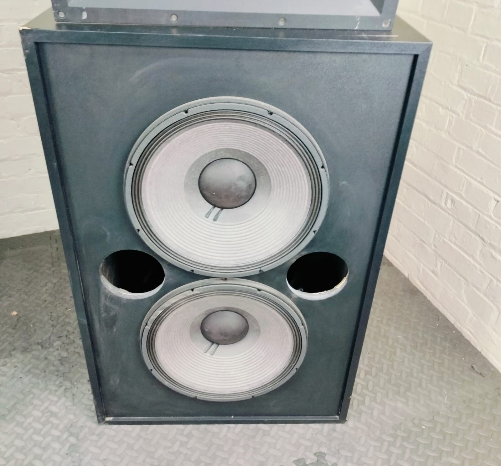 JBL 4648A SPEAKERS 15 INCH PRO DUAL WOOFERS BASS BINS