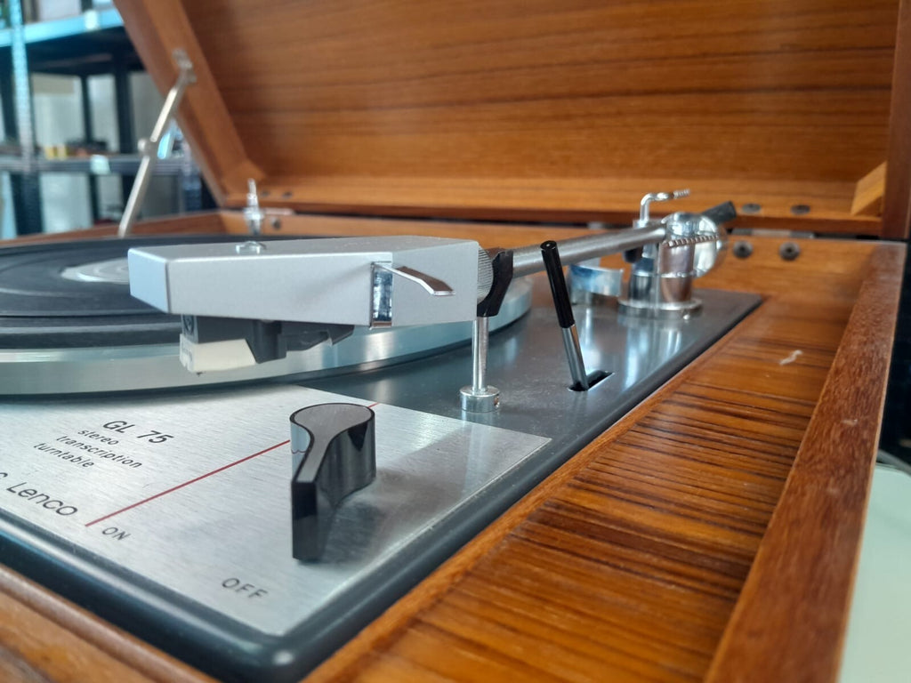 DYNATRON SRX 26 WITH GOLDRING LENCO GL 75