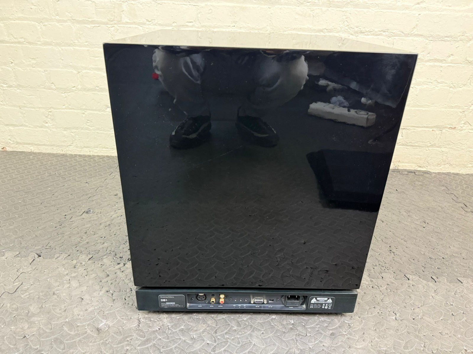 BOWERS & WILKINS B&W DB1 SUBWOOFER