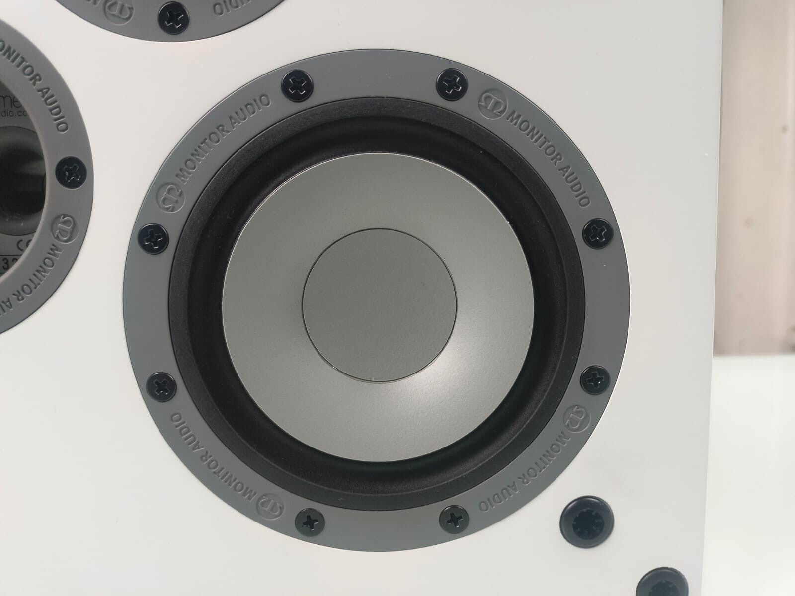 MONITOR AUDIO SOUNDFRAME 3 ON-WALL SPEAKER #002