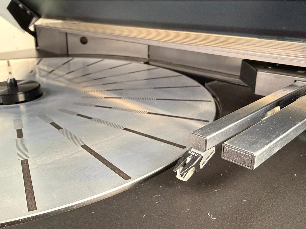 BANG & OLUFSEN B&O BEOGRAM 8500 TURNTABLE WITH MMC4 CARTRIDGE