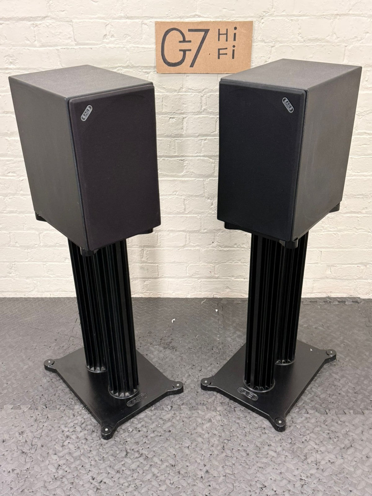 ACOUSTIC ENERGY AE2 SPEAKERS WITH STAND