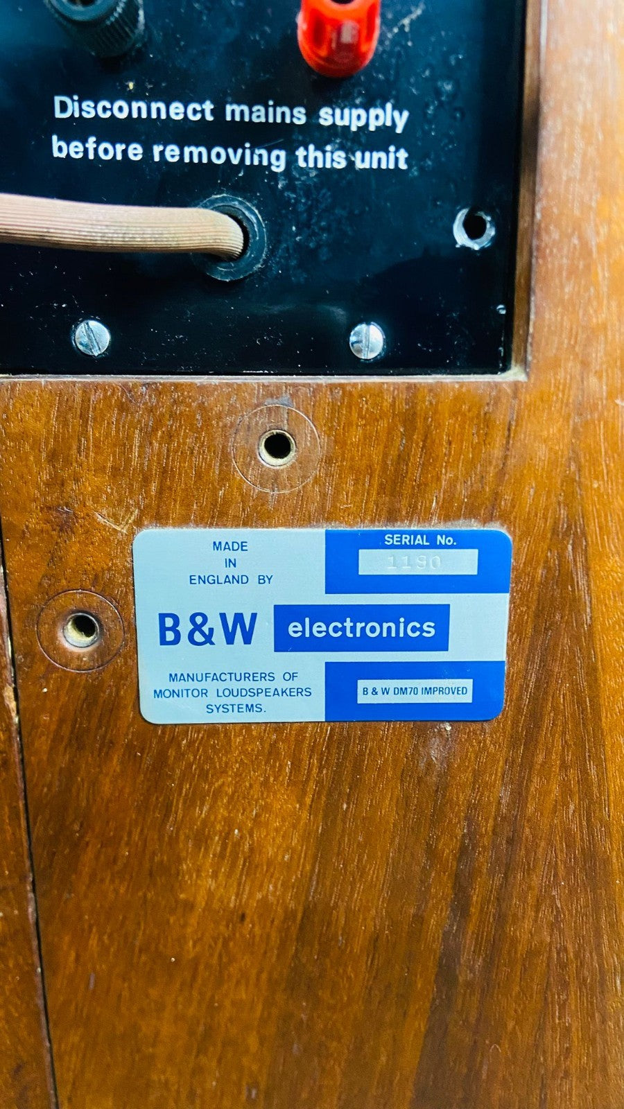 BOWERS & WILKINS  B&W DM 70 SPEAKERS