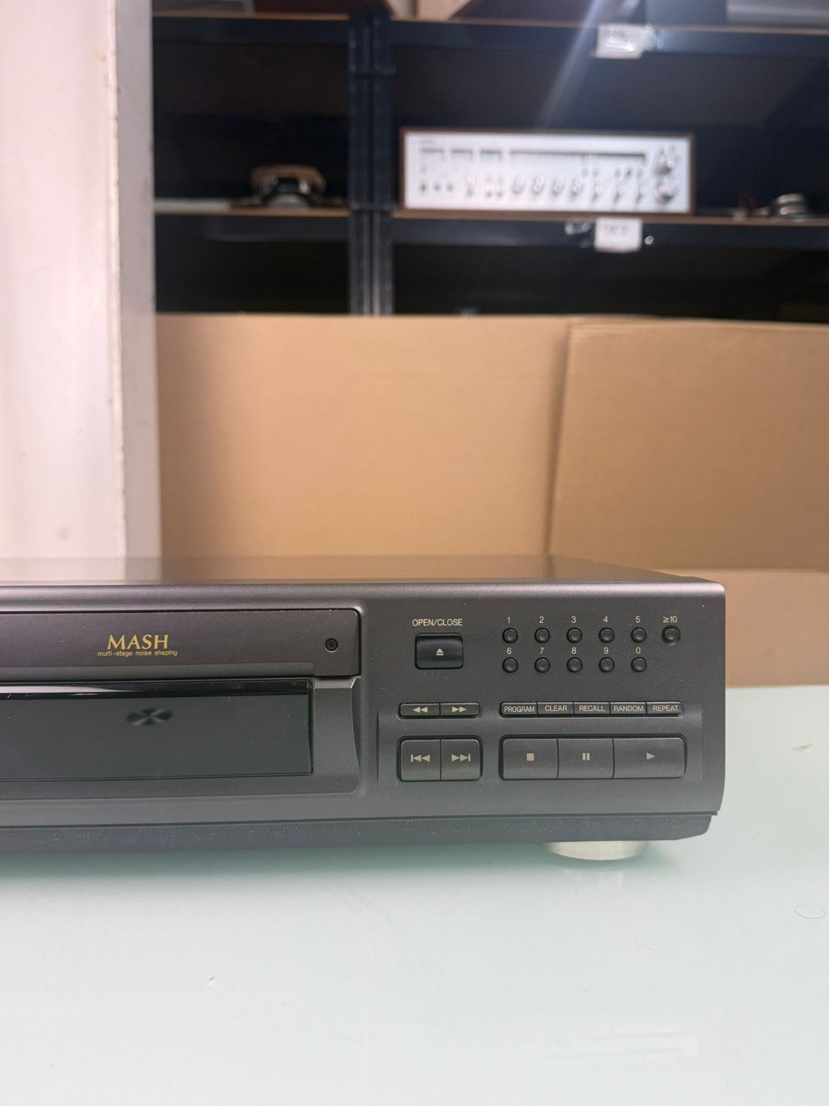 TECHNICS SL PS670D CD PLAYER WITH REMOTE