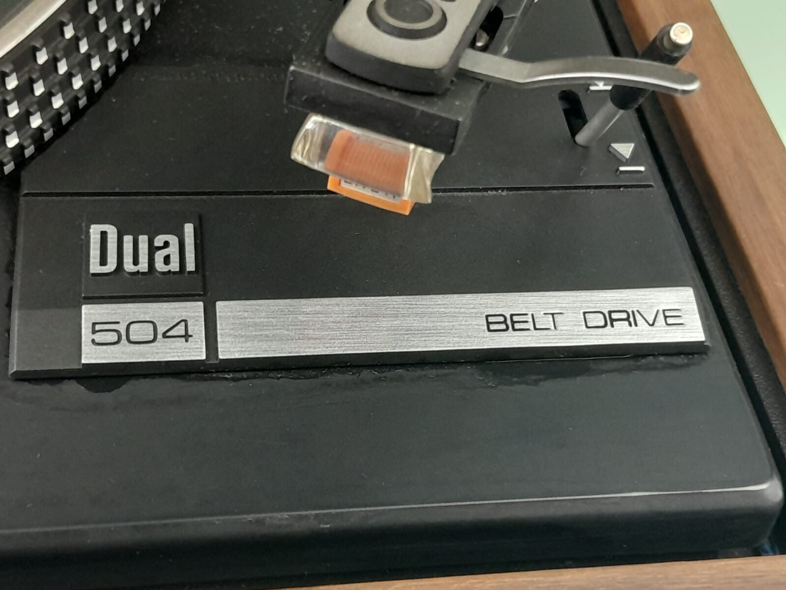 DUAL 504 BELT DRIVE TURNTABLE WITH DMS 240 E CARTRIDGE