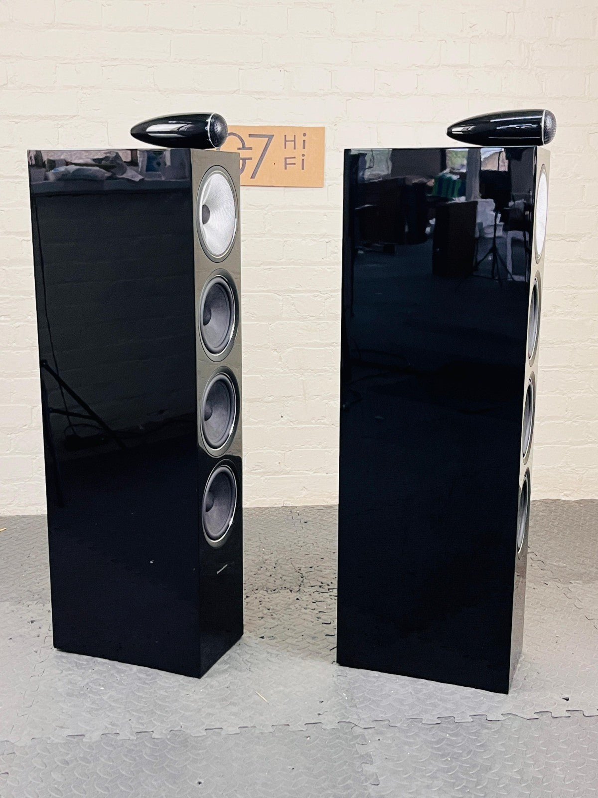 BOWERS & WILKINS B&W 702 S2 FLOOR STANDING SPEAKERS