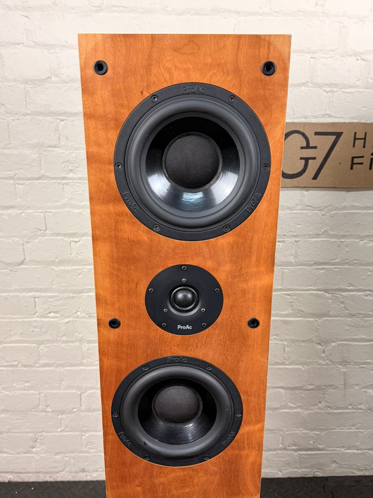 PROAC RESPONSE D THIRTY EIGHT 38 FLOOR STANDING SPEAKERS