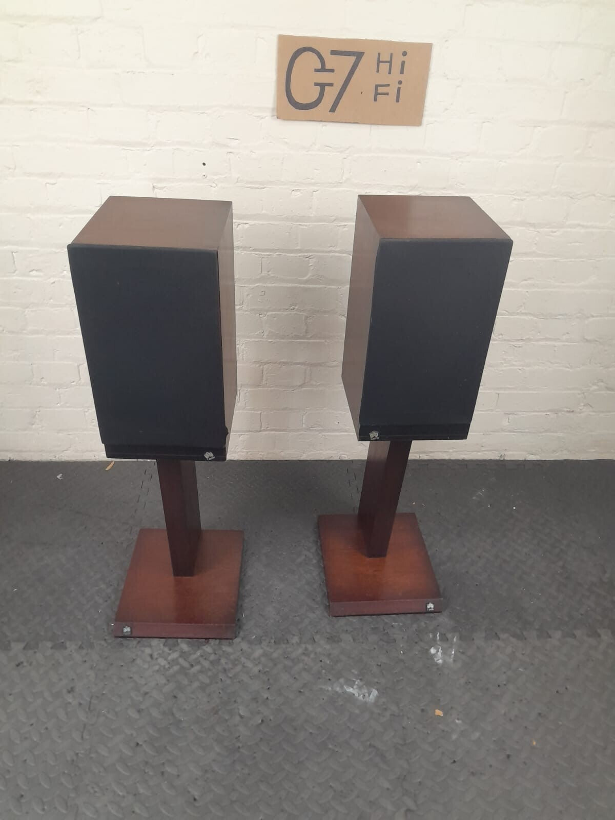 CASTLE DURHAM SPEAKERS WITH ORIGINAL CASTLE STANDS