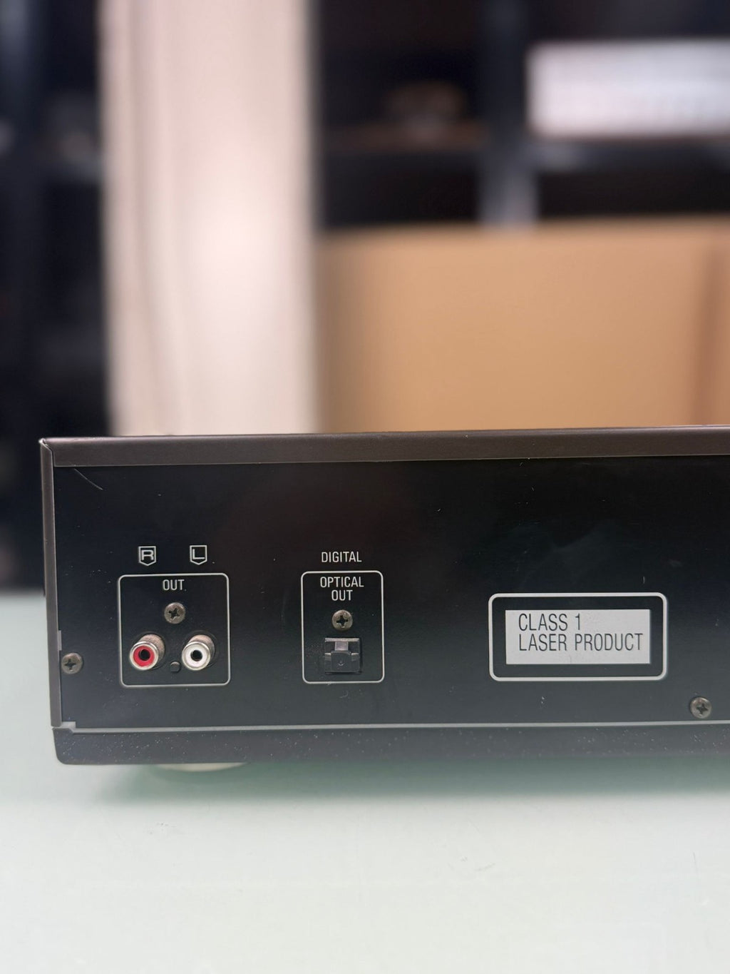 TECHNICS SL PS670D CD PLAYER WITH REMOTE