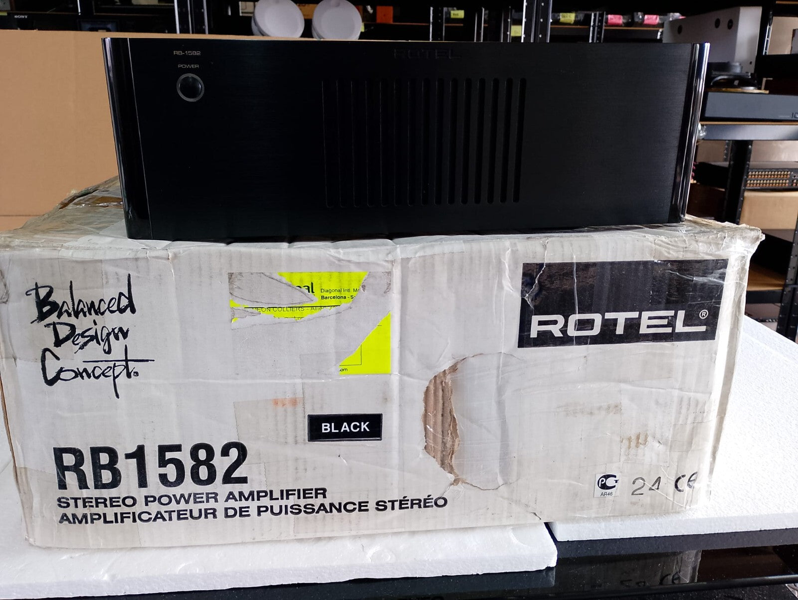 ROTEL RB 1582 STEREO POWER AMPLIFIER