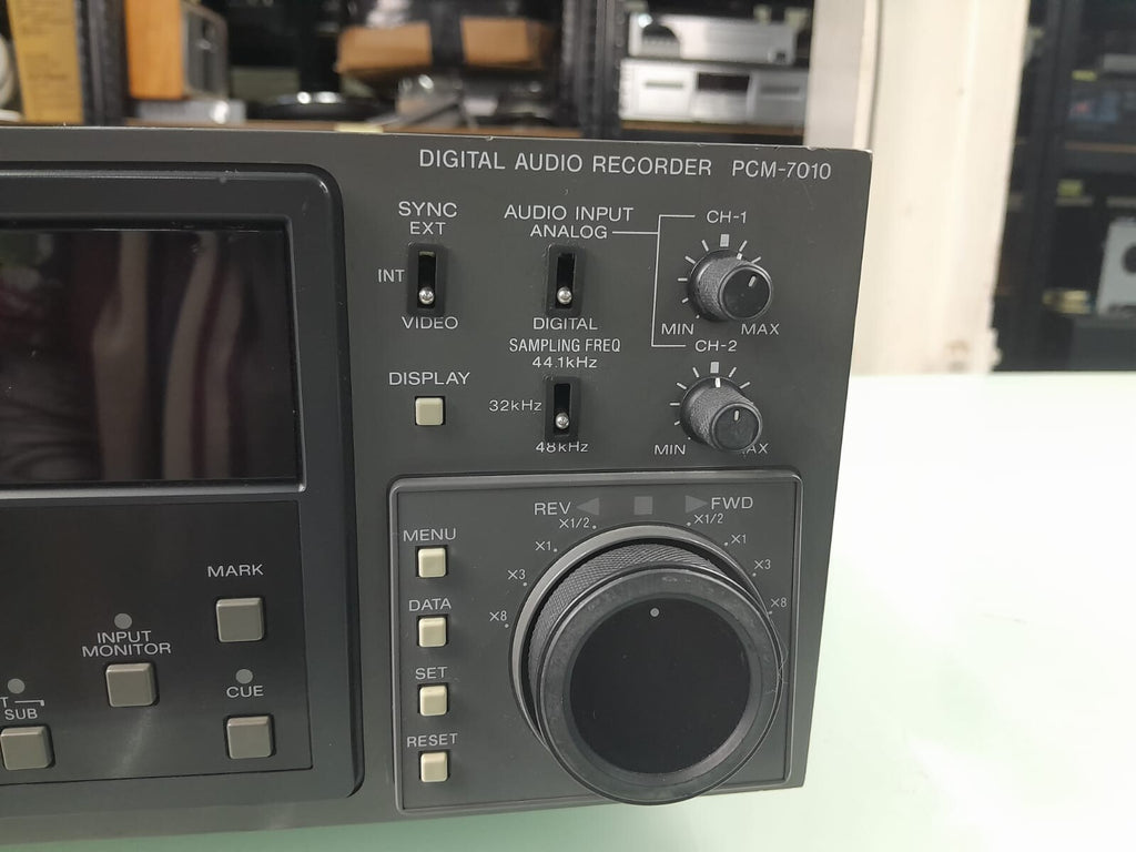SONY PCM 7010 DIGITAL AUDIO RECORDER