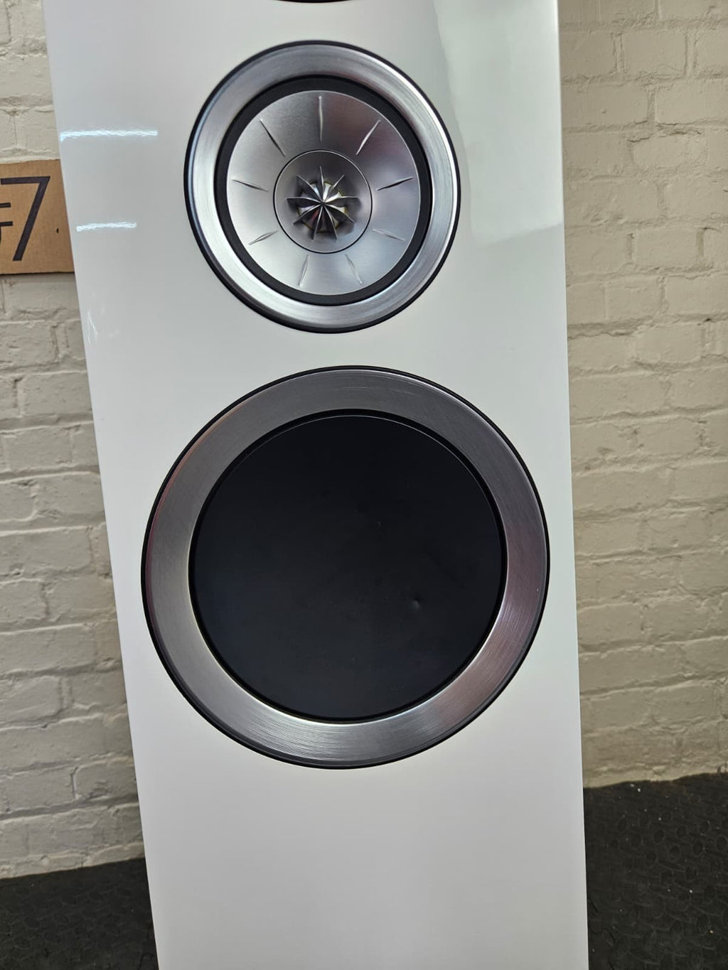 KEF R900 FLOOR STANDING SPEAKERS