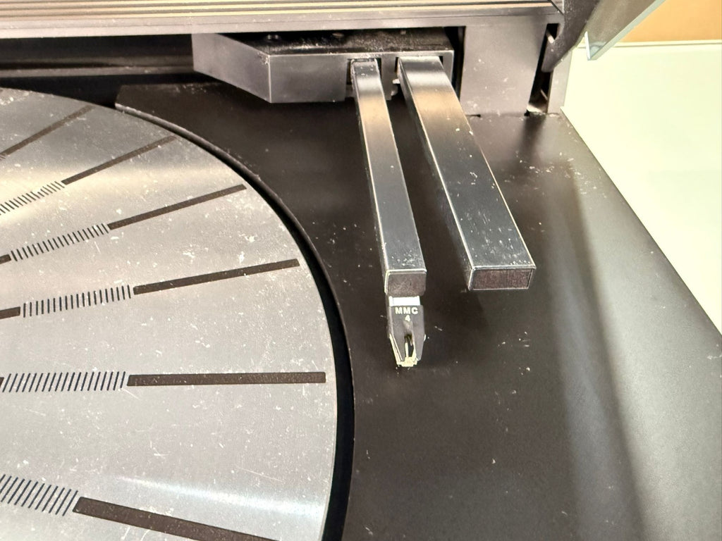 BANG & OLUFSEN B&O BEOGRAM 8500 TURNTABLE WITH MMC4 CARTRIDGE
