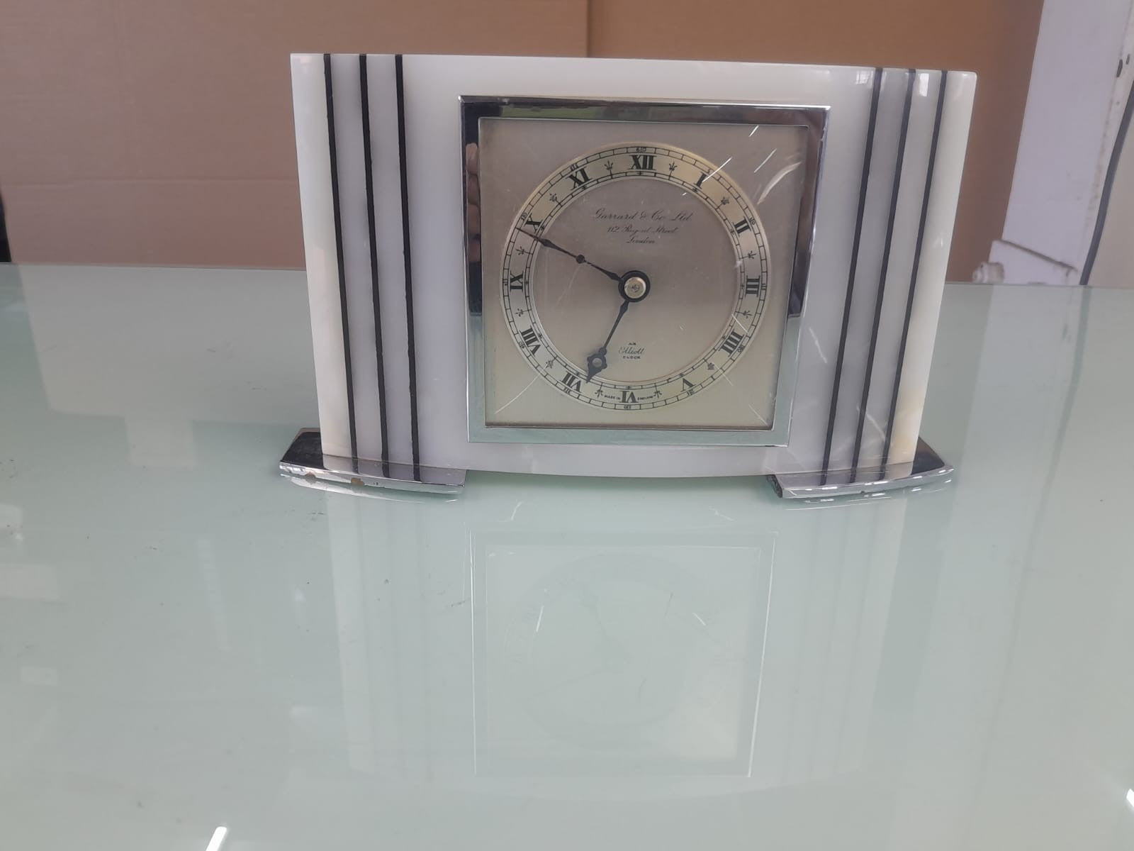 GARRARD & CO LTD AN ELLIOTT CLOCK MANTLE CLOCK