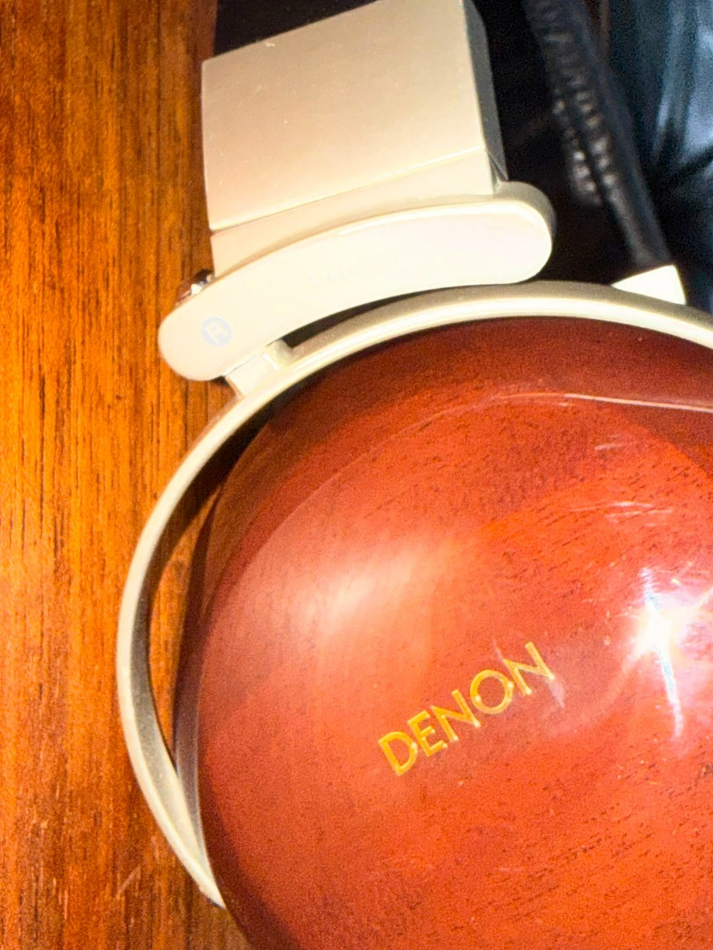 DENON AH D7000 HEADPHONES