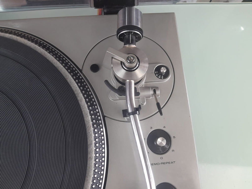 TECHNICS SL 1300 DIRECT DRIVE AUTOMATIC PLAYER SYSTEM TURNTABLE