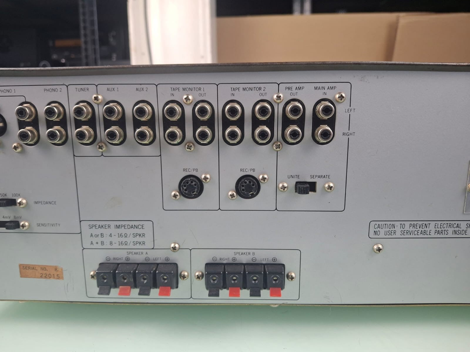 LEAK 3900A INTEGRATED STEREO AMPLIFIER