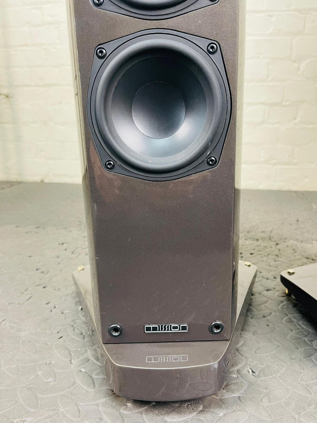 MISSION ELEGANTE E82 FLOOR STANDING SPEAKERS