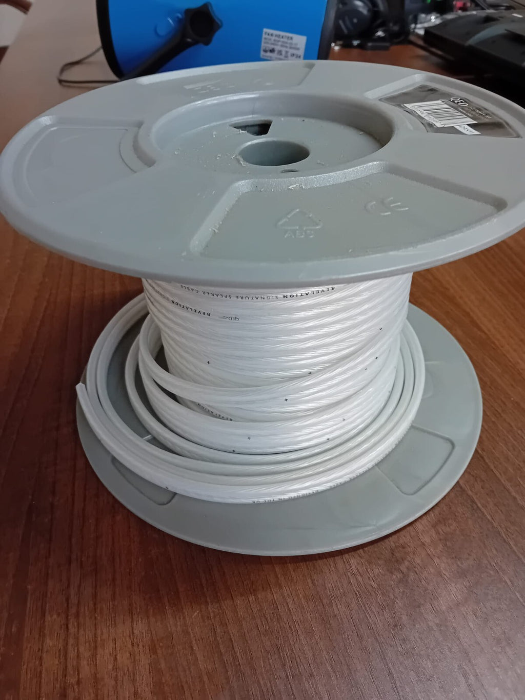 QED SIGNATURE REVELATION SPEAKER CABLE