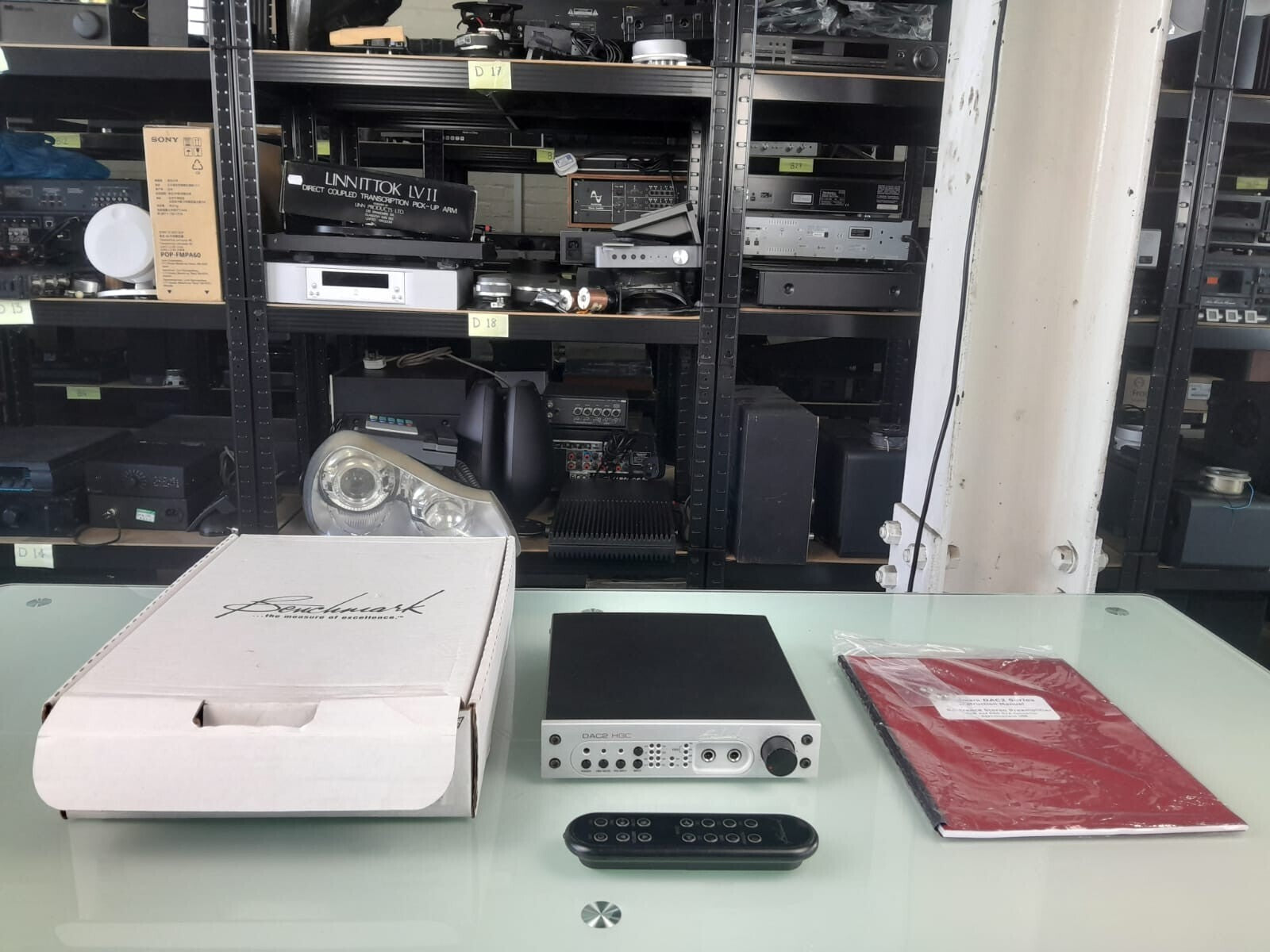 BENCHMARK DAC 2 HGC DIGITAL TO ANALOG AUDIO CONVERTER PRE AMP HEADPHONE AMP