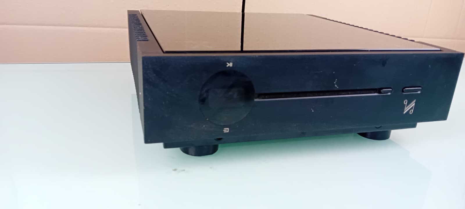 QUAD ARTERA PLAY+ CD DAC PRE AMP PLAYER WITH REMOTE