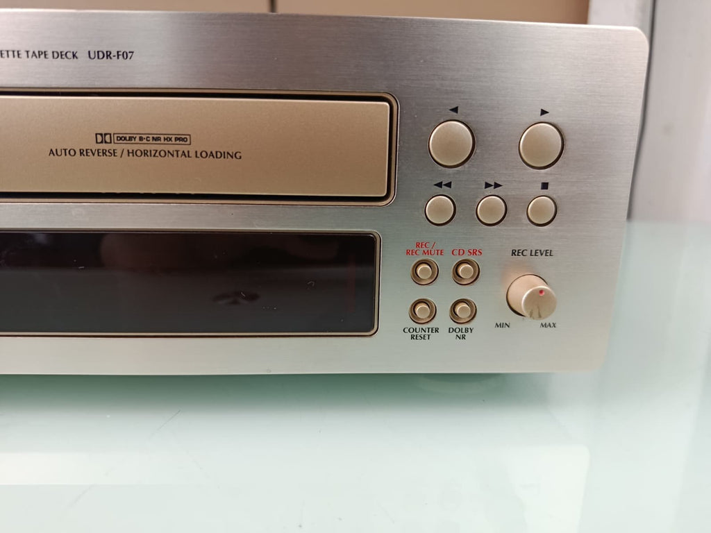 DENON UDR F07 STEREO CASSETTE TAPE DECK