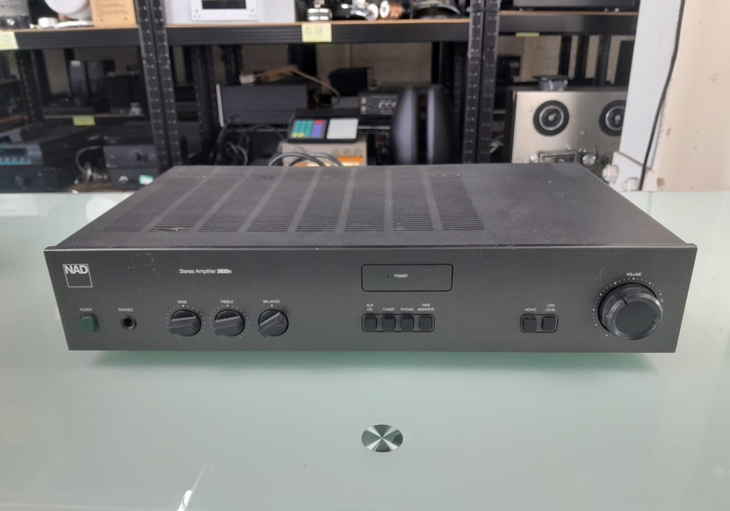 NAD 3020E STEREO AMPLIFIER
