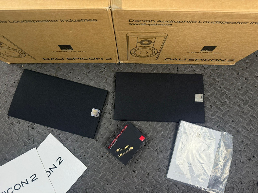 DALI EPICON 2 SPEAKERS WITH DALI STANDS