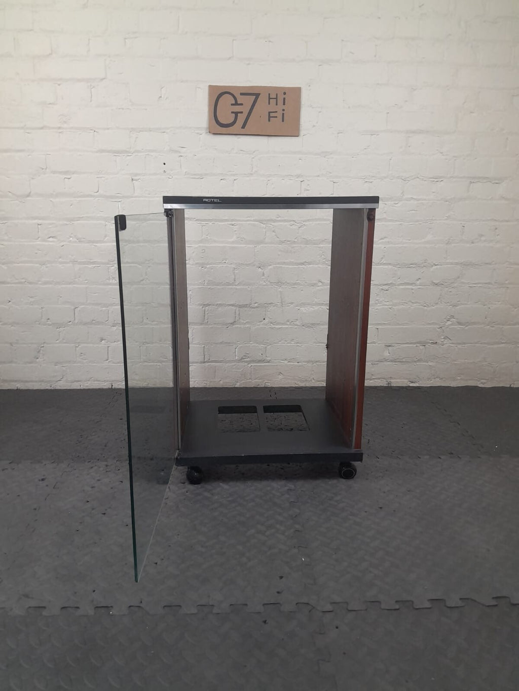ROTEL HI FI RACK