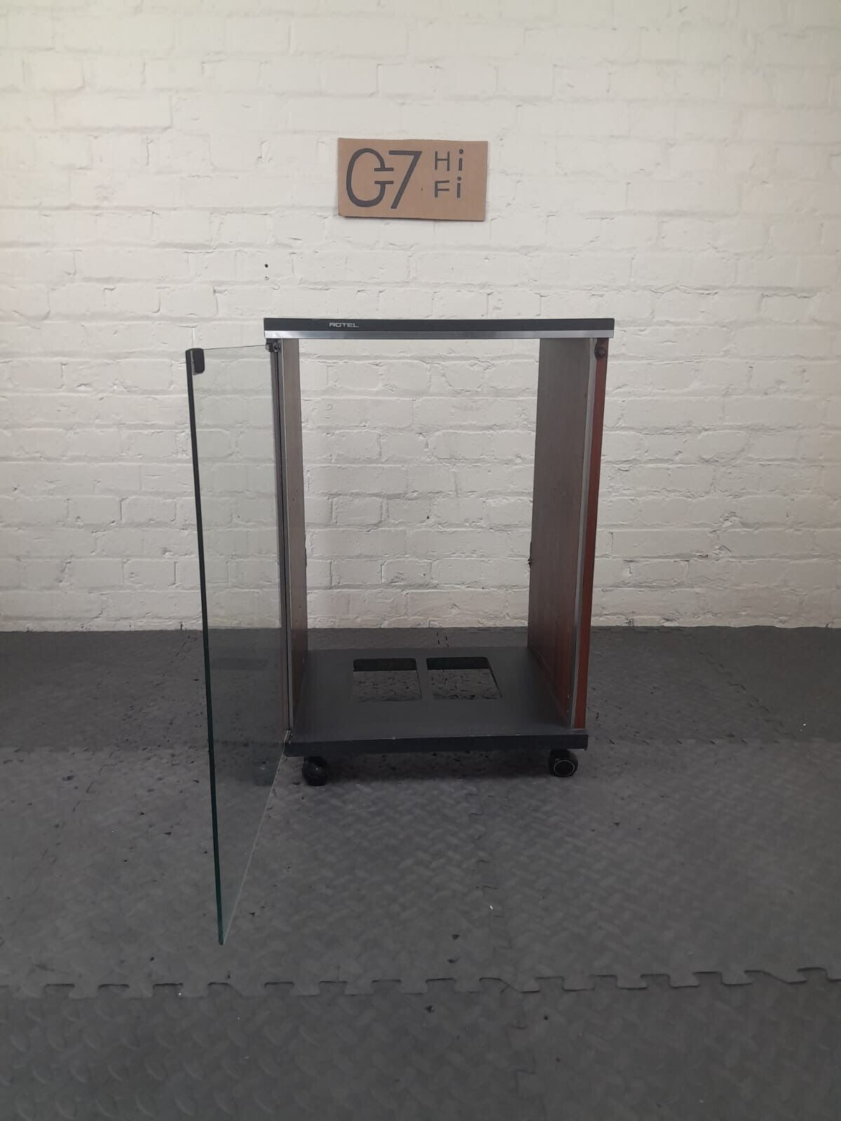 ROTEL HI FI RACK