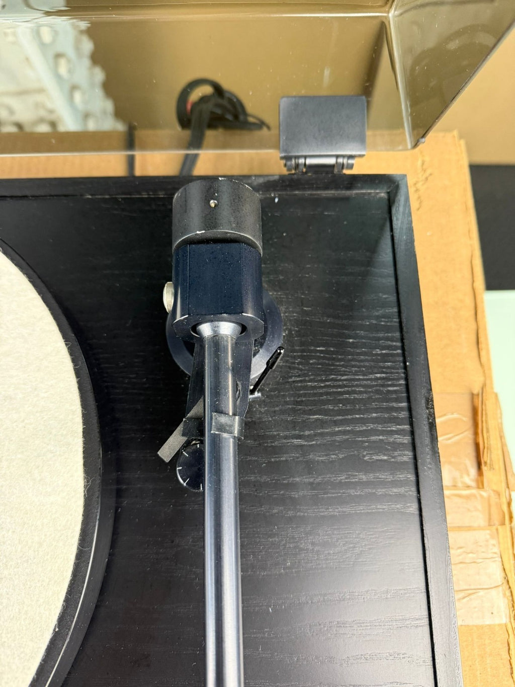 LOGIC TEMPO WITH DATUM II TONEARM TURNTABLE WITH GOLDRING CARTRIDGE