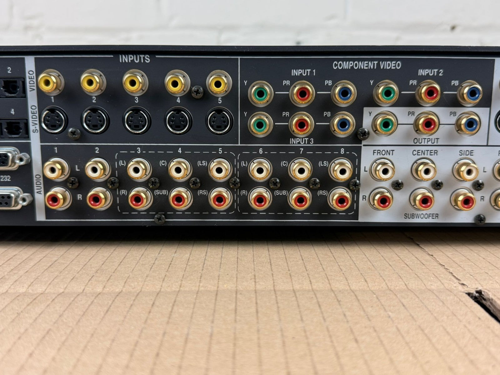 Lexicon MC-8 THX Ultra2-certified 7.1-channel surround sound processor