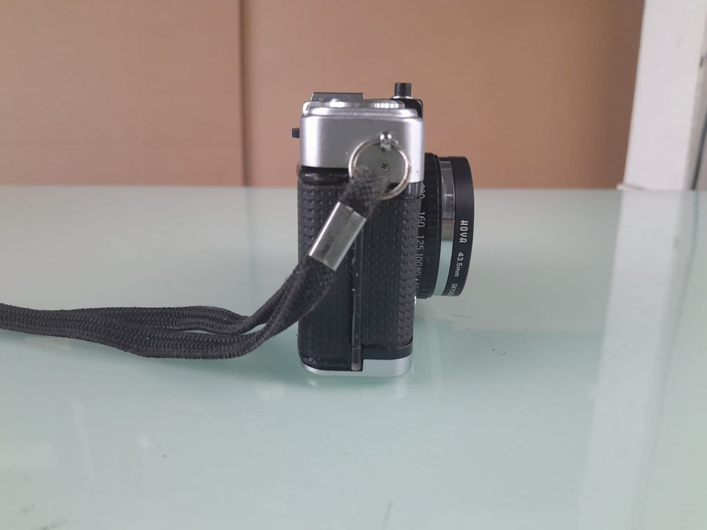 OLYMPUS PEN EE 3 FILM CAMERA D.ZUIKO F=28MM 1:3.5 LENS